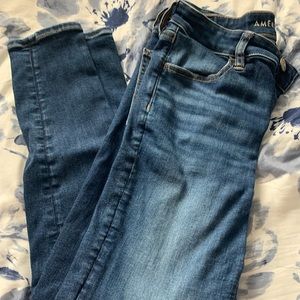 AE skinny jeans size 6, next gen high rise